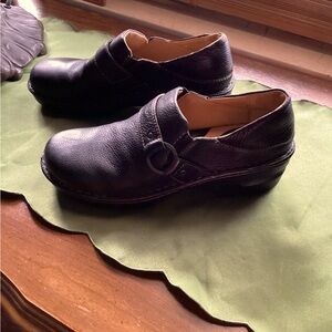 Cabela’s Black Leather Slip-On Shoes